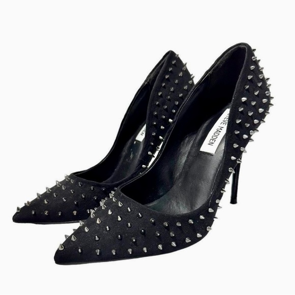 Steve Madden Shoes - Steve Madden Women's Black Spiked
High Heels Size 9,5
Spiked toe
